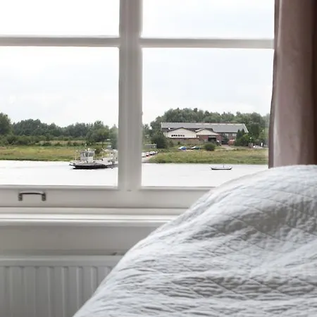 Veerhuis Bed and Breakfast *